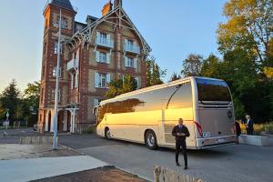 Autocar de luxe avec chauffeur